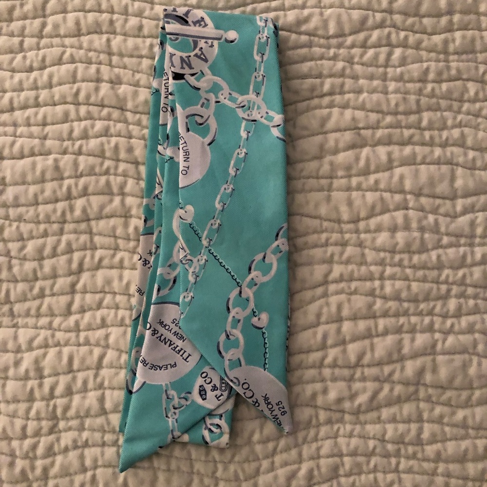 Gorgeous Tiffany & Co. scarf.